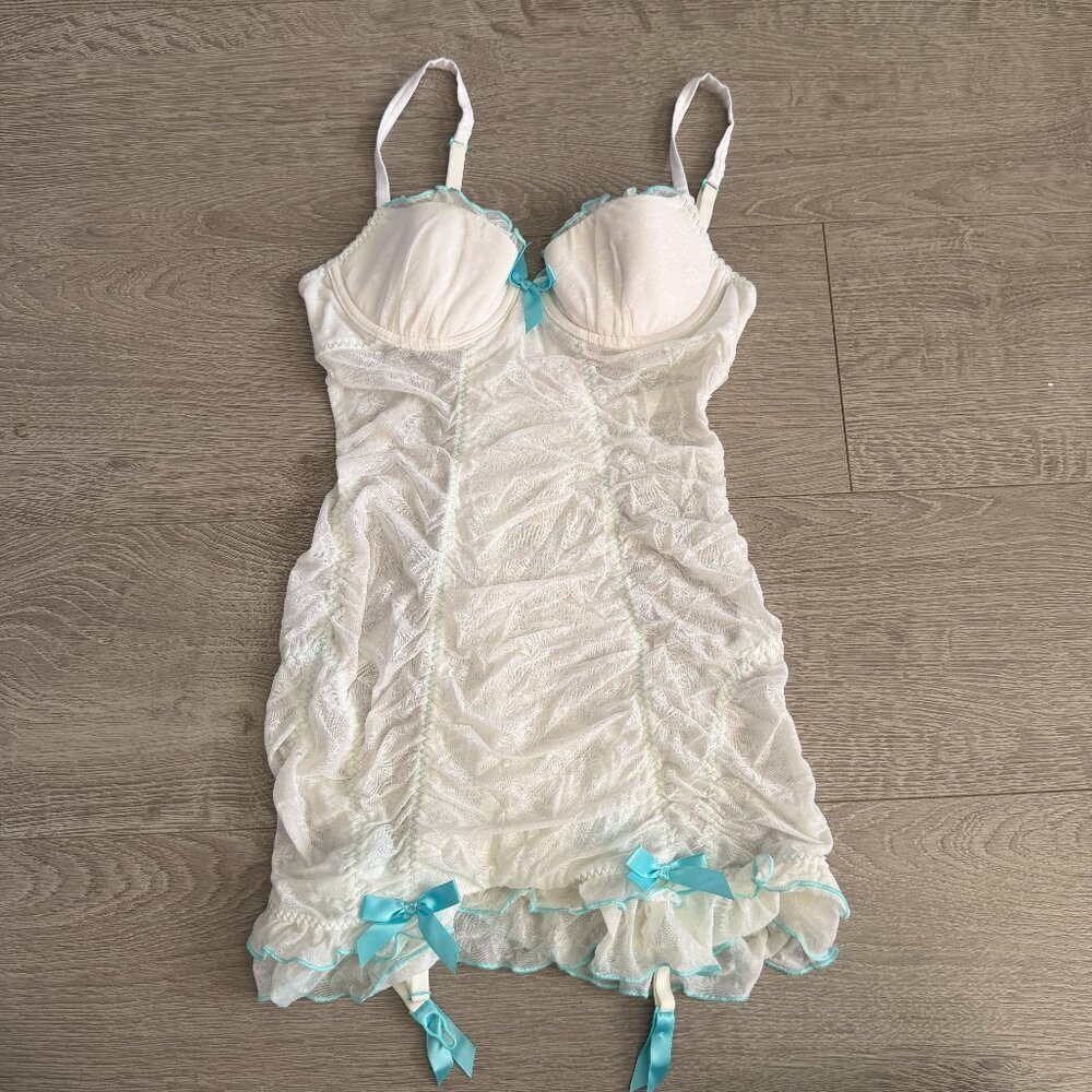 Victoria’s Secret Sexy Little Things White Lace Babydoll Chemise 34B Blue Bow Ga